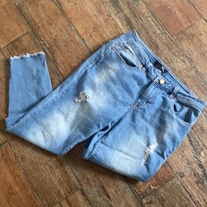 Skinny distressed jeans